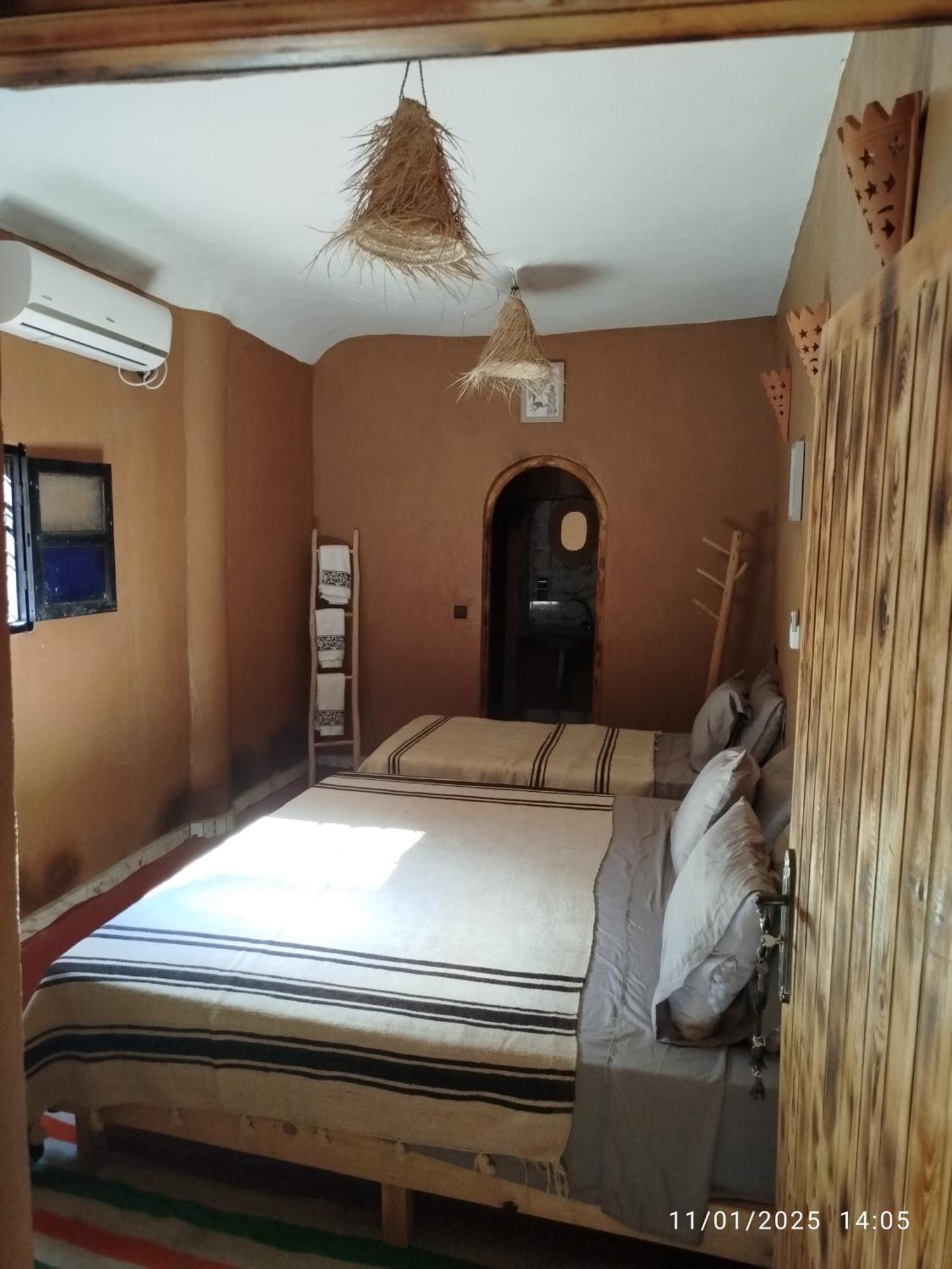 Bed and Breakfast Dar Nomads M'Hamid Esterno foto